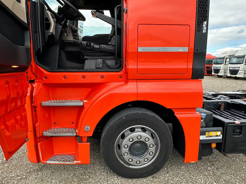MAN TGX TGX 24.440 - Fahrgestell LKW: das Bild 5 MAN TGX TGX 24.440 - Fahrgestell LKW: das Bild 5