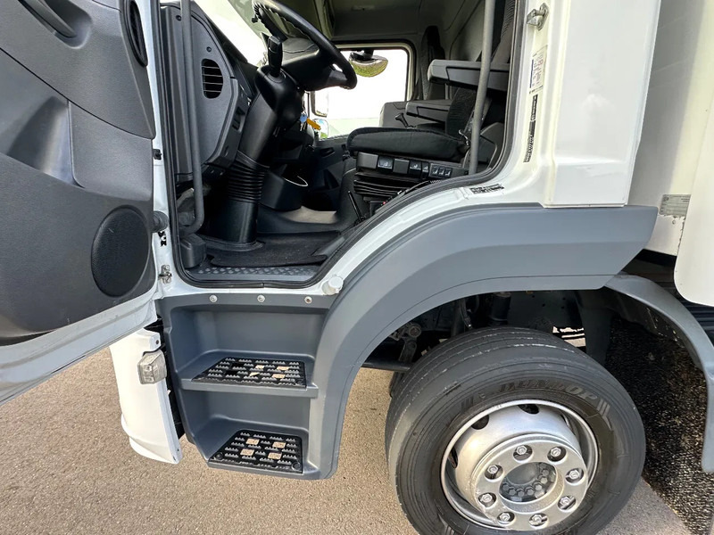 Mercedes-Benz Atego ATEGO 1318L - Koffer LKW: das Bild 5 Mercedes-Benz Atego ATEGO 1318L - Koffer LKW: das Bild 5