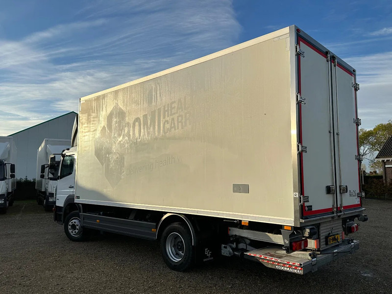 Mercedes-Benz Atego ATEGO1218 GEISOLEERDE OPBOUW 620x247x260! 2000kg Laadklep. - Koffer LKW: das Bild 4 Mercedes-Benz Atego ATEGO1218 GEISOLEERDE OPBOUW 620x247x260! 2000kg Laadklep. - Koffer LKW: das Bild 4