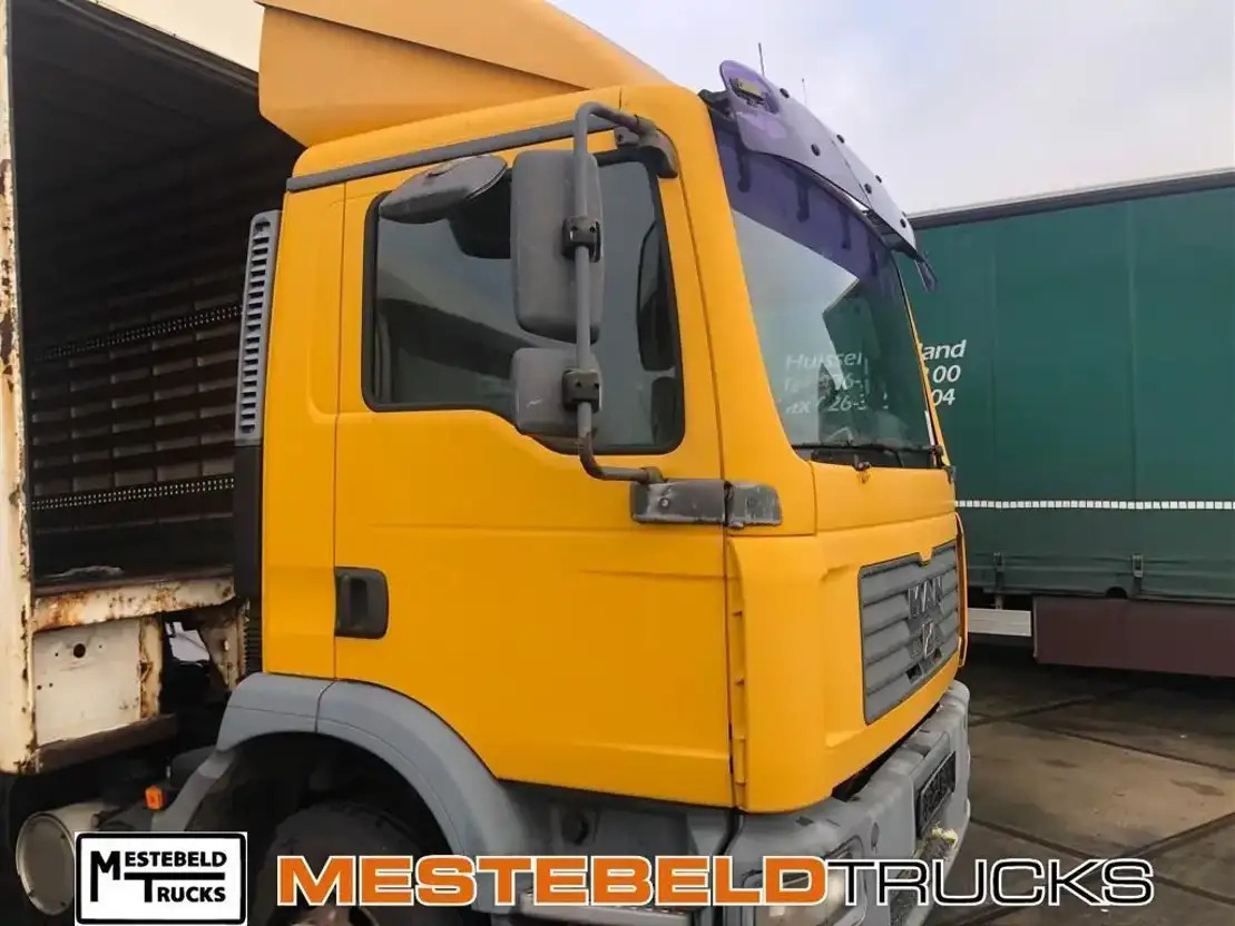 MAN Cabine TGM 15.240 - Fahrerhaus und Interieur für LKW: das Bild 1 MAN Cabine TGM 15.240 - Fahrerhaus und Interieur für LKW: das Bild 1