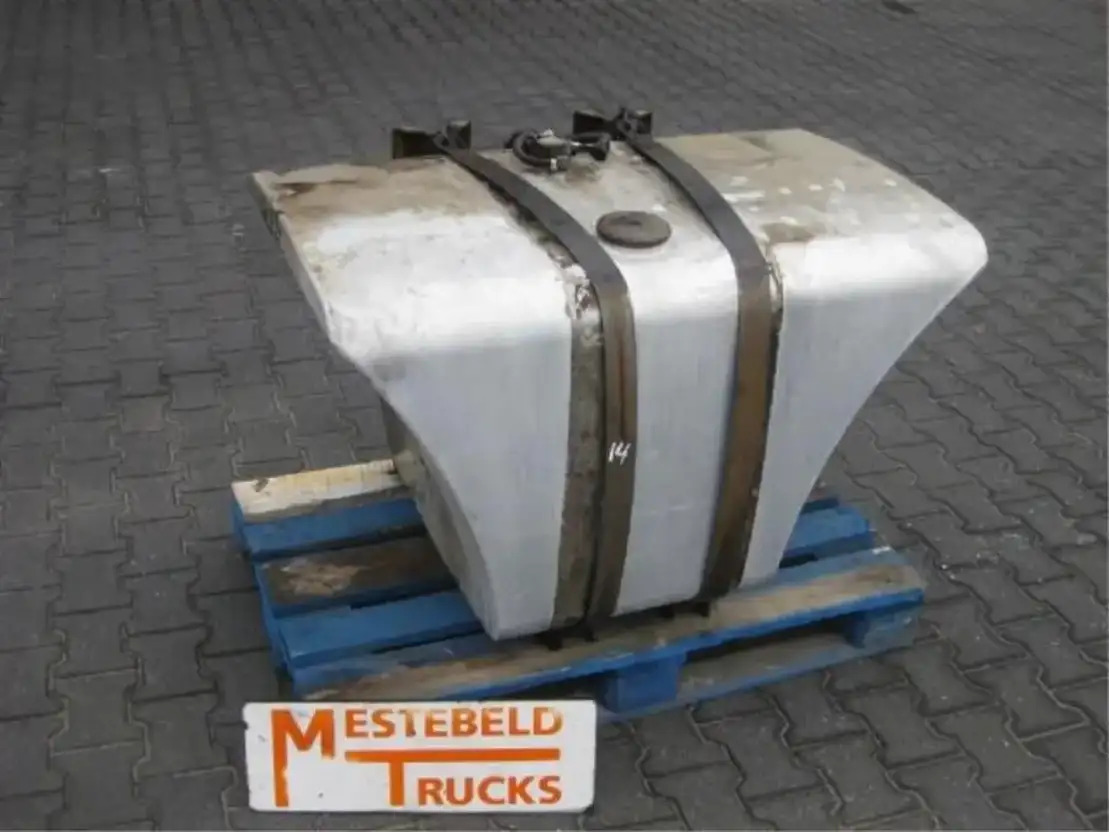 Scania T ank 4 serie - Kraftstofftank für LKW: das Bild 1 Scania T ank 4 serie - Kraftstofftank für LKW: das Bild 1