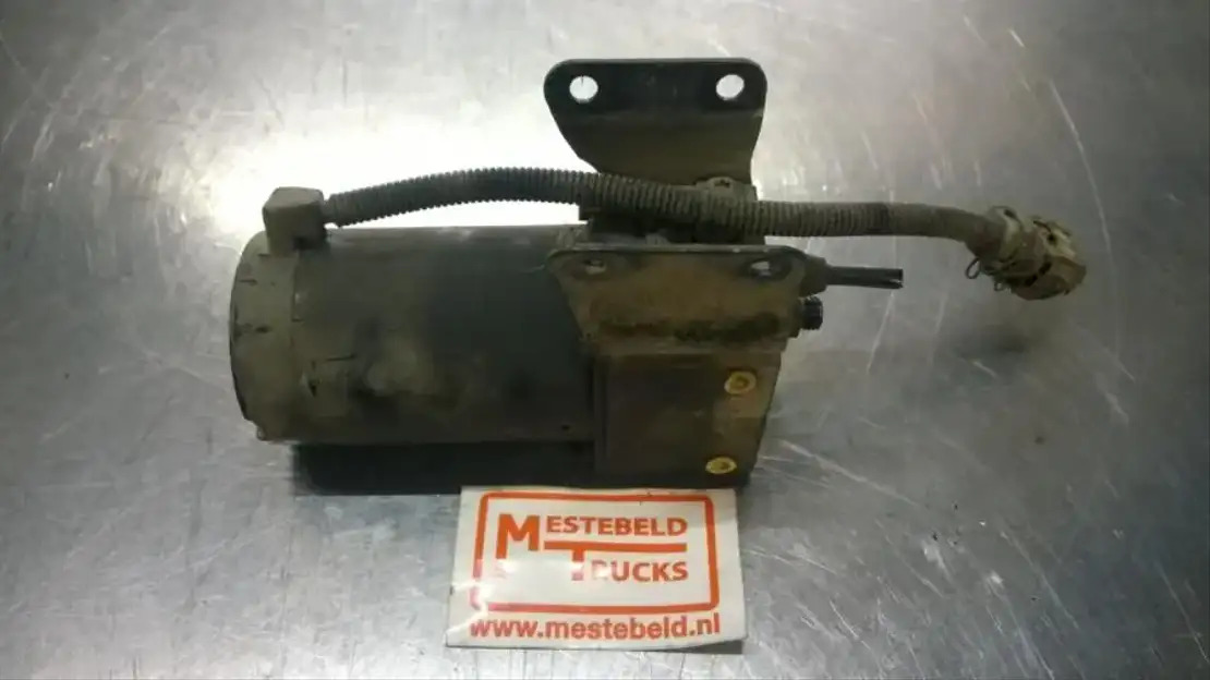 Volvo Elektrische cabinepomp - Fahrerhaus und Interieur für LKW: das Bild 1 Volvo Elektrische cabinepomp - Fahrerhaus und Interieur für LKW: das Bild 1