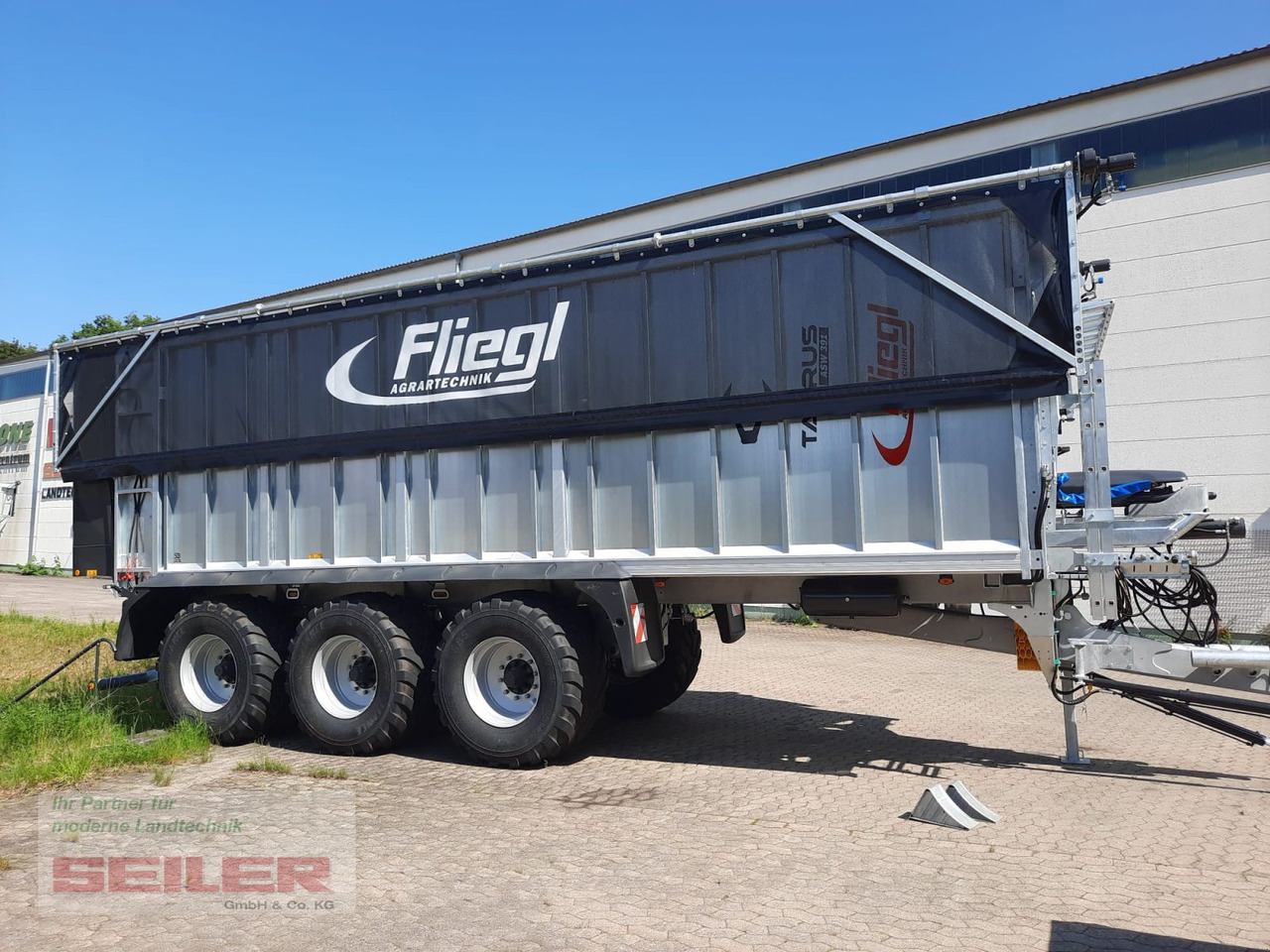Fliegl ASW 391 TAURUS FOX 50m³ ZWL + Top Lift Light - Ladewagen: das Bild 1 Fliegl ASW 391 TAURUS FOX 50m³ ZWL + Top Lift Light - Ladewagen: das Bild 1
