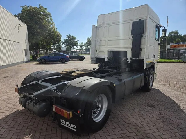 DAF XF 95.430 Manual gear Euro 3 - Sattelzugmaschine: das Bild 4 DAF XF 95.430 Manual gear Euro 3 - Sattelzugmaschine: das Bild 4