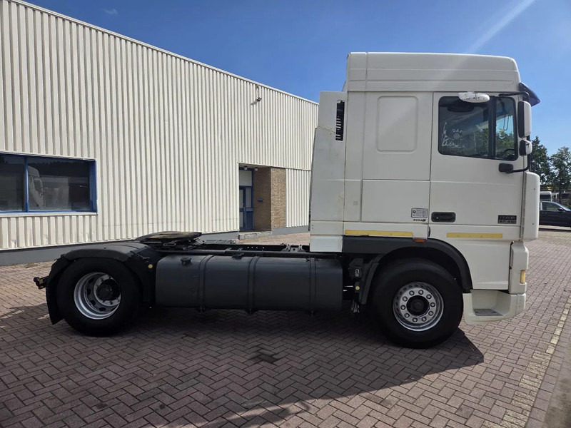 DAF XF 95.430 Manual gear Euro 3 - Sattelzugmaschine: das Bild 2 DAF XF 95.430 Manual gear Euro 3 - Sattelzugmaschine: das Bild 2
