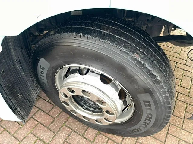 MAN TGX 18.480 Euro 5 Retarder 2 Tanks - Sattelzugmaschine: das Bild 3 MAN TGX 18.480 Euro 5 Retarder 2 Tanks - Sattelzugmaschine: das Bild 3