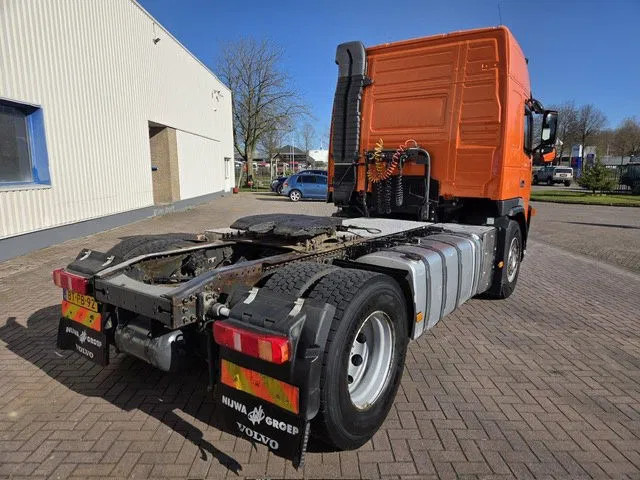 Volvo FM 12.400 NL-TRUCK - Sattelzugmaschine: das Bild 5 Volvo FM 12.400 NL-TRUCK - Sattelzugmaschine: das Bild 5