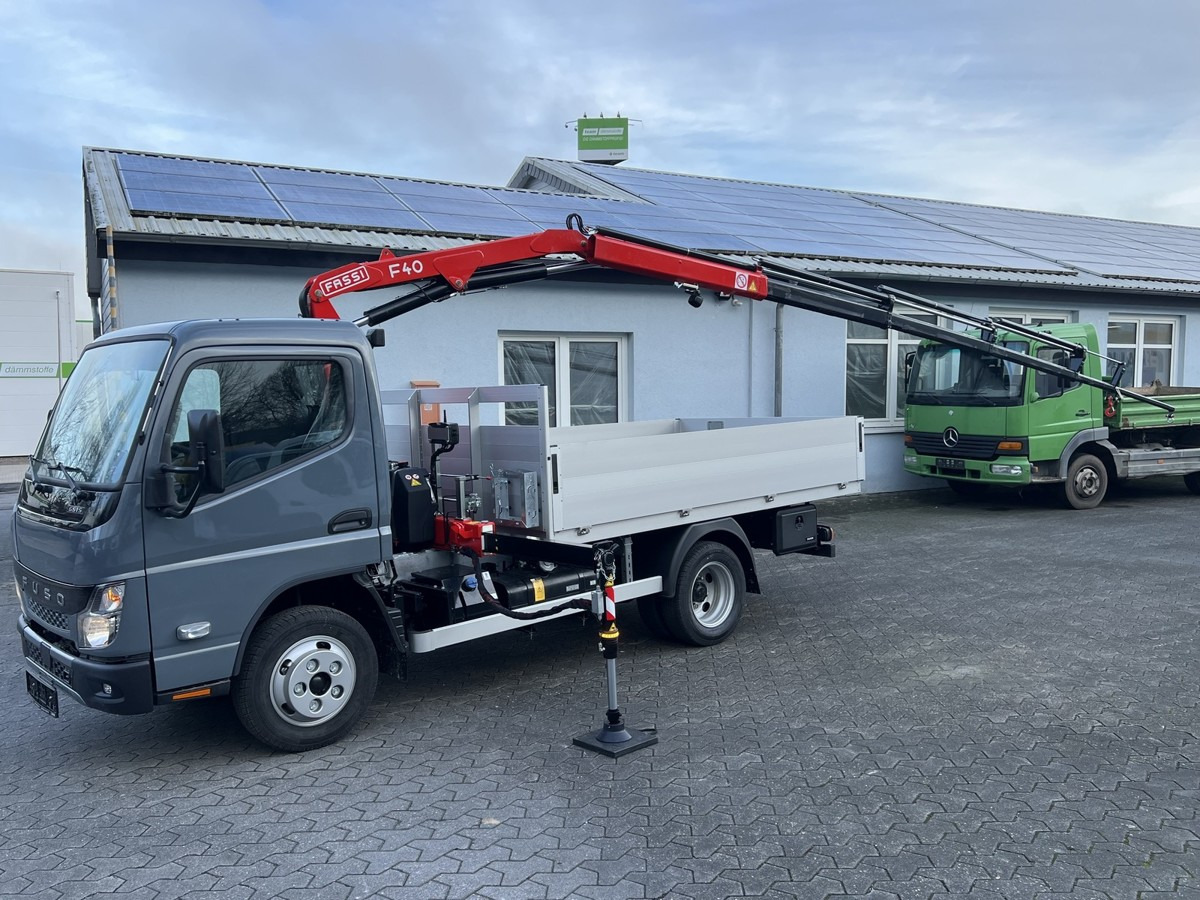 FUSO 6S15 Pritsche 3.0m Kran 4xhydr. Funk! - Pritsche Transporter: das Bild 2 FUSO 6S15 Pritsche 3.0m Kran 4xhydr. Funk! - Pritsche Transporter: das Bild 2