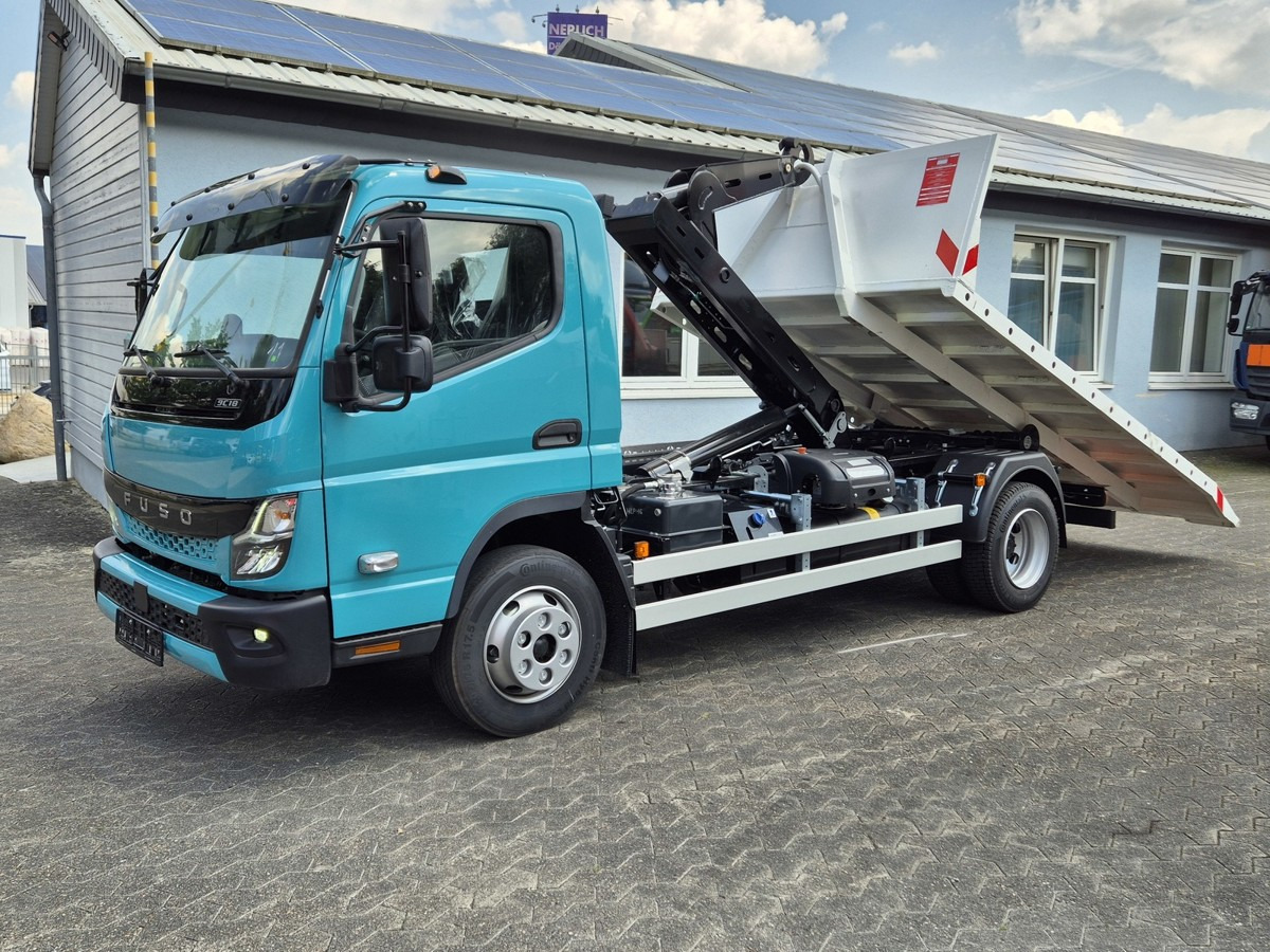 FUSO Canter FUSO 9C18 City Abrollkipper Krokbil Color - Abrollkipper, Autokran: das Bild 1 FUSO Canter FUSO 9C18 City Abrollkipper Krokbil Color - Abrollkipper, Autokran: das Bild 1