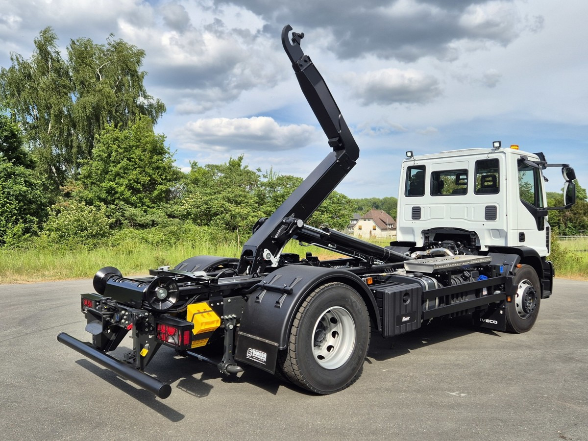 IVECO Euro Cargo 180E32 4x2 Abrollkipper Teleskoparm - Abrollkipper: das Bild 5 IVECO Euro Cargo 180E32 4x2 Abrollkipper Teleskoparm - Abrollkipper: das Bild 5