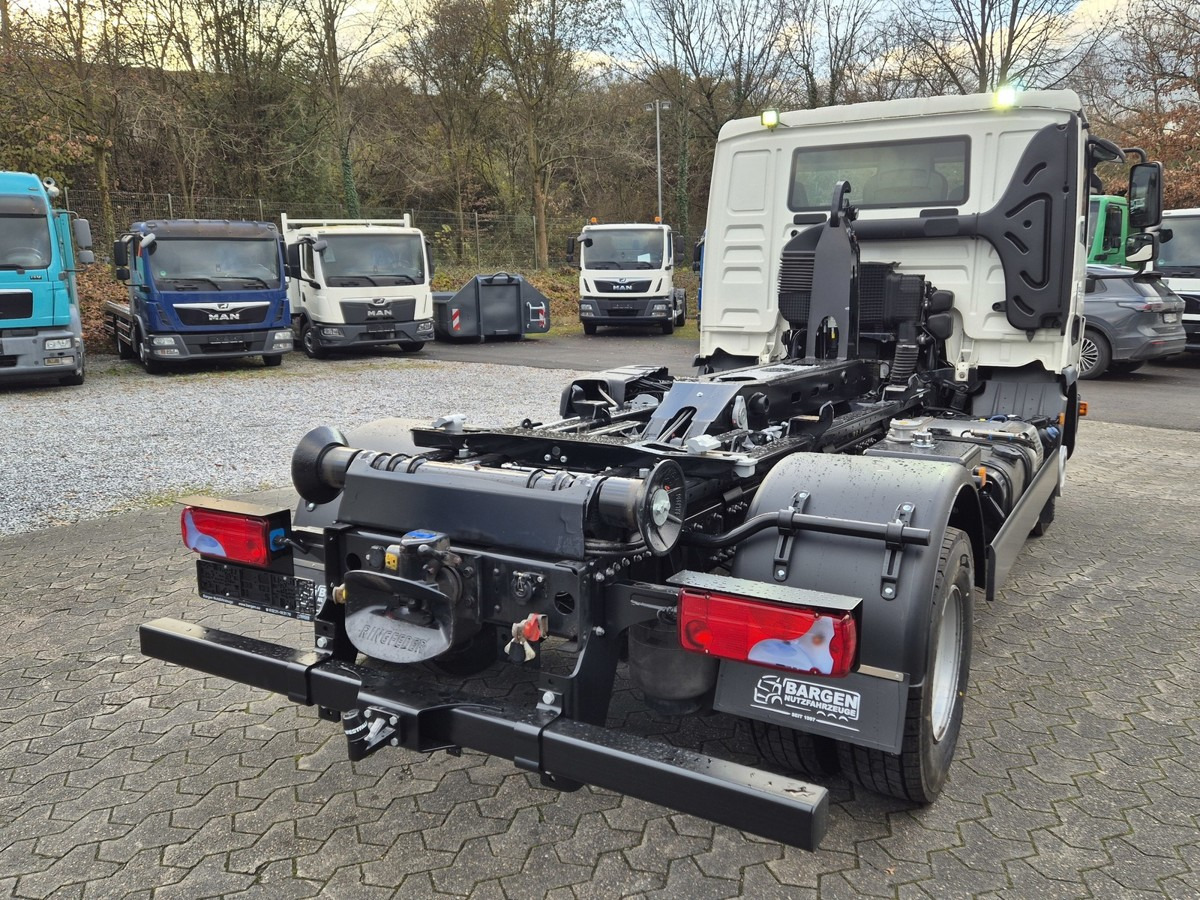 MAN TGL 12.250 BL City Abrollkipper AHK Euro 6 - Abrollkipper: das Bild 3 MAN TGL 12.250 BL City Abrollkipper AHK Euro 6 - Abrollkipper: das Bild 3