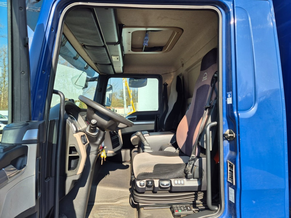 MAN TGL 8.220 BL Autotransporter Euro 6 AHK - Autotransporter LKW, Transporter: das Bild 2 MAN TGL 8.220 BL Autotransporter Euro 6 AHK - Autotransporter LKW, Transporter: das Bild 2