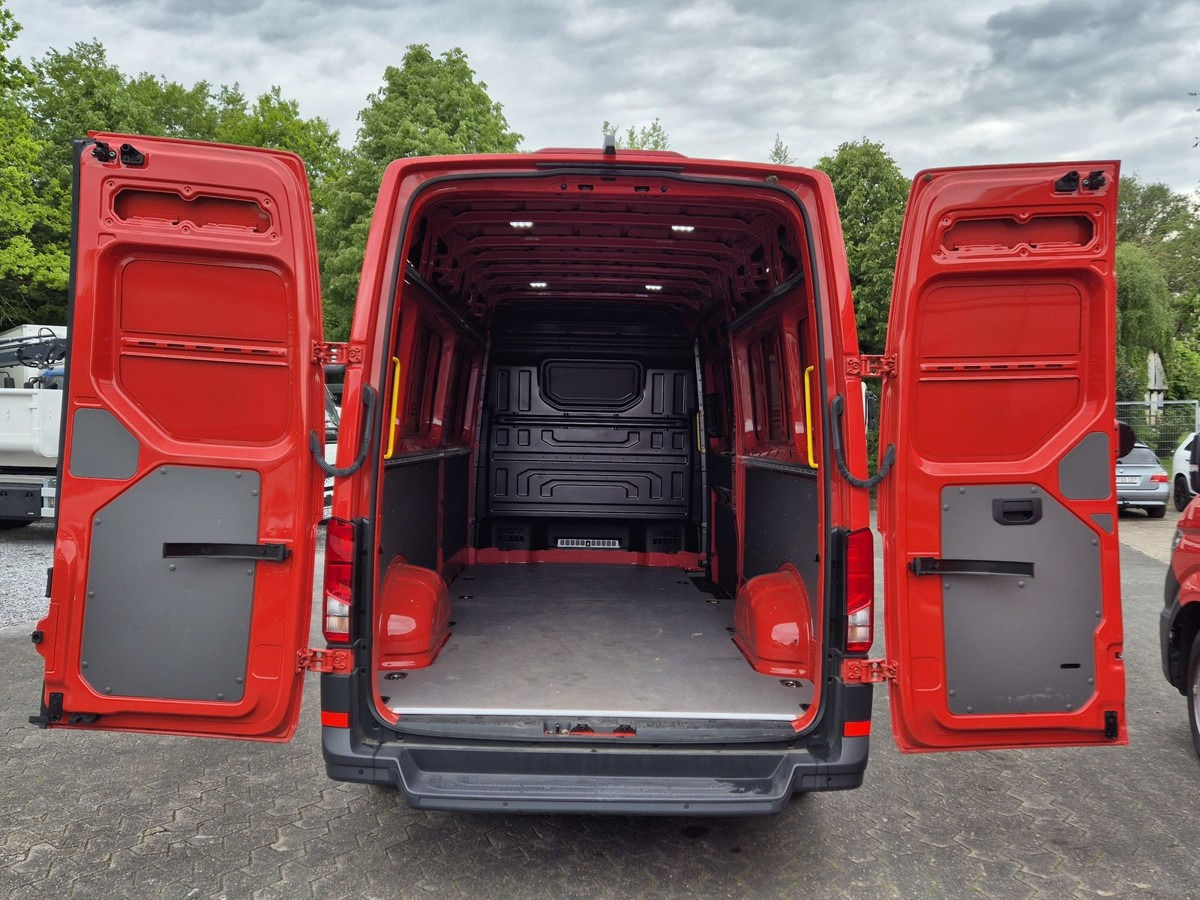 VW Crafter 35 Maxi L4H3 1Hand PDC nur 9tkm! - Kastenwagen: das Bild 4 VW Crafter 35 Maxi L4H3 1Hand PDC nur 9tkm! - Kastenwagen: das Bild 4