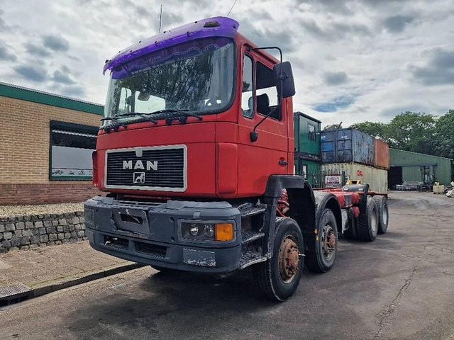 MAN 35.402 VFK - Fahrgestell LKW: das Bild 1 MAN 35.402 VFK - Fahrgestell LKW: das Bild 1