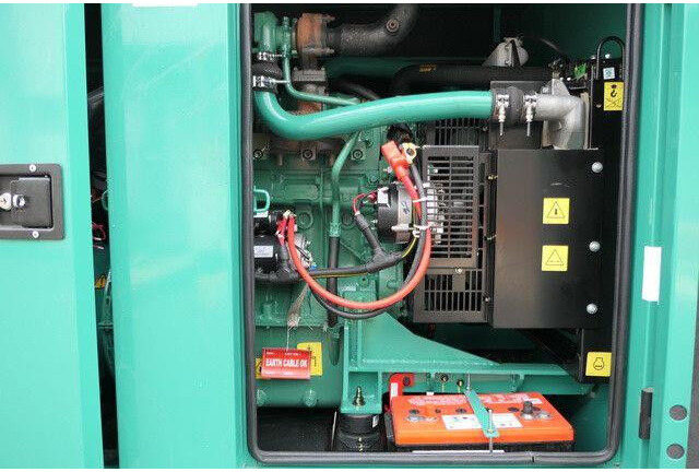 Cummins Stromgenerator, 40 kVA, sofort vefügbar - Stromgenerator: das Bild 3 Cummins Stromgenerator, 40 kVA, sofort vefügbar - Stromgenerator: das Bild 3