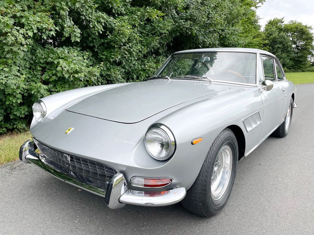 Ferrari 330 GT Coupe 2+2/TÜV neu/H-Zulassung - PKW: das Bild 3 Ferrari 330 GT Coupe 2+2/TÜV neu/H-Zulassung - PKW: das Bild 3