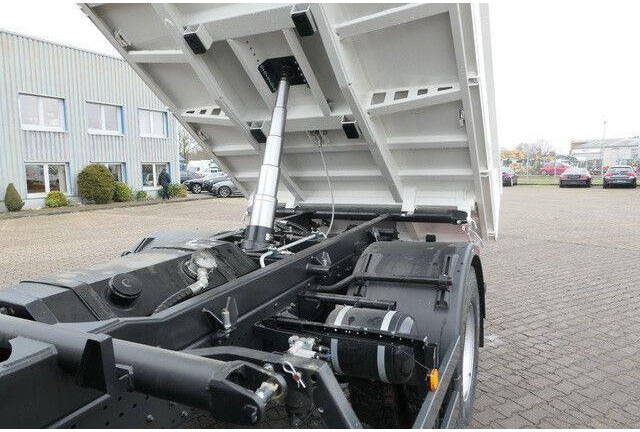 MAN 18.320 TGM BB, Kran Hiab X-Hiduo 138, Funk, AHK - Kipper: das Bild 5 MAN 18.320 TGM BB, Kran Hiab X-Hiduo 138, Funk, AHK - Kipper: das Bild 5