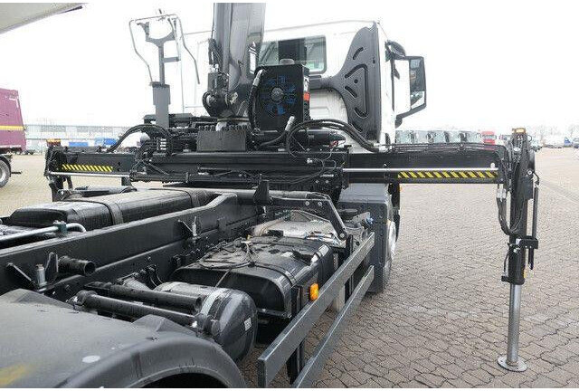 MAN 18.320 TGM BB, Kran Hiab X-Hiduo 138, Funk, AHK - Kipper: das Bild 3 MAN 18.320 TGM BB, Kran Hiab X-Hiduo 138, Funk, AHK - Kipper: das Bild 3