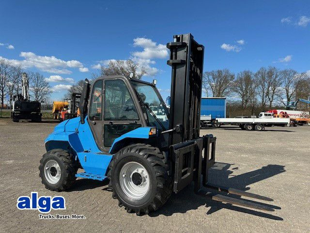 Manitou M50-4 4x4, Traglast 5.000kg, 3.700mm Hubhöhe - Geländestapler: das Bild 1 Manitou M50-4 4x4, Traglast 5.000kg, 3.700mm Hubhöhe - Geländestapler: das Bild 1
