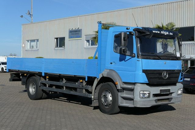 Mercedes-Benz 1824 L Axor 4x2, 3. Sitz, AHK, Gerüstbau, Klima Mercedes-Benz 1824 L Axor 4x2, 3. Sitz, AHK, Gerüstbau, Klima - Pritsche LKW: das Bild 3 Mercedes-Benz 1824 L Axor 4x2, 3. Sitz, AHK, Gerüstbau, Klima Mercedes-Benz 1824 L Axor 4x2, 3. Sitz, AHK, Gerüstbau, Klima - Pritsche LKW: das Bild 3