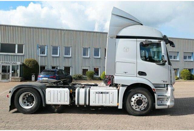 Mercedes-Benz 2443 LS Actros 6x2, 3-Achser, 24to. GG, Waage - Sattelzugmaschine: das Bild 2 Mercedes-Benz 2443 LS Actros 6x2, 3-Achser, 24to. GG, Waage - Sattelzugmaschine: das Bild 2