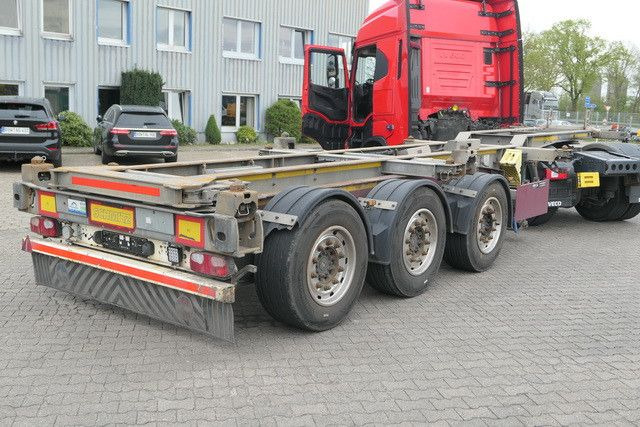 Schmitz Cargobull SCF 24 SLIDER, 2x20/1x30/1x40/1x45 Fuß Container - Container/ Wechselfahrgestell Auflieger: das Bild 4 Schmitz Cargobull SCF 24 SLIDER, 2x20/1x30/1x40/1x45 Fuß Container - Container/ Wechselfahrgestell Auflieger: das Bild 4