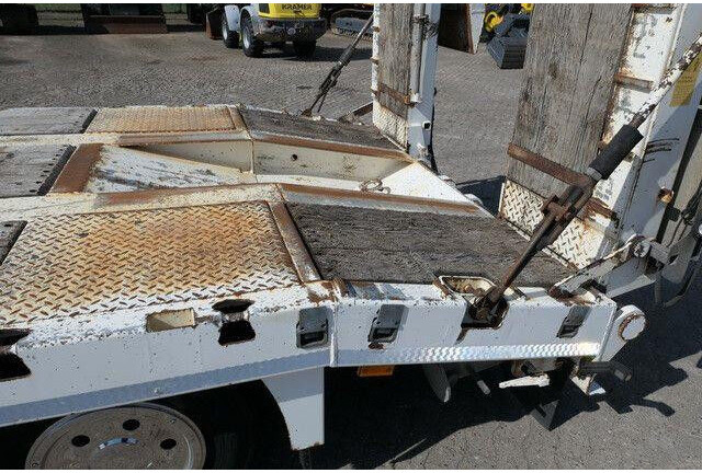 Zandt AT-P300, Hydr. Rampen, 30to., 3-Achser - Tieflader Anhänger: das Bild 5 Zandt AT-P300, Hydr. Rampen, 30to., 3-Achser - Tieflader Anhänger: das Bild 5