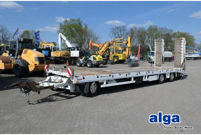 Zandt AT-P300, Hydr. Rampen, 30to., 3-Achser - Tieflader Anhänger: das Bild 1 Zandt AT-P300, Hydr. Rampen, 30to., 3-Achser - Tieflader Anhänger: das Bild 1