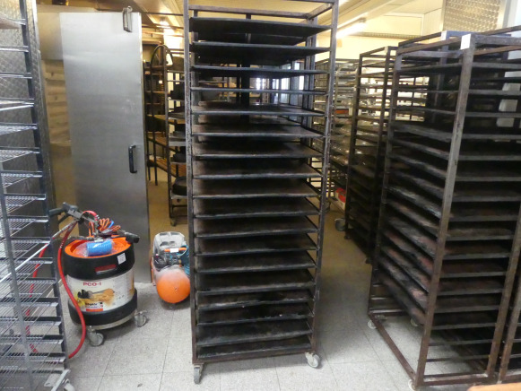 3 Chariots de four avec platine 60x40 cm - Bäckereimaschine: das Bild 1 3 Chariots de four avec platine 60x40 cm - Bäckereimaschine: das Bild 1