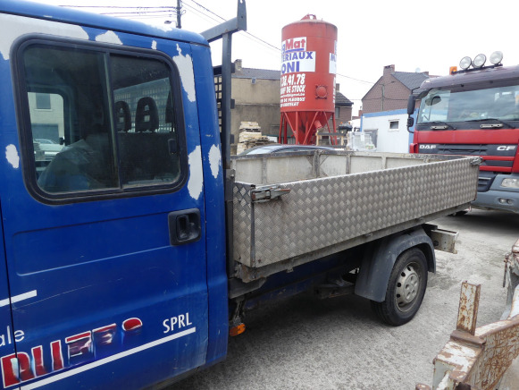 Camionnette double cabine plateau (à reconditionner) Fiat ducato - Andere Technik: das Bild 3 Camionnette double cabine plateau (à reconditionner) Fiat ducato - Andere Technik: das Bild 3