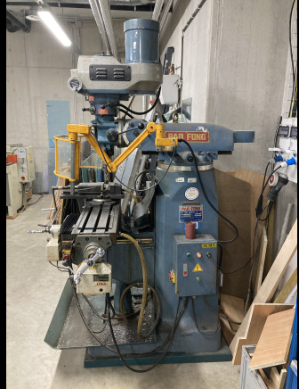 Fraiseuse - Standbohrmaschine: das Bild 3 Fraiseuse - Standbohrmaschine: das Bild 3