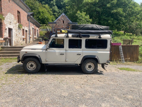 Land-Rover Defender 11O (2010) - PKW: das Bild 2 Land-Rover Defender 11O (2010) - PKW: das Bild 2