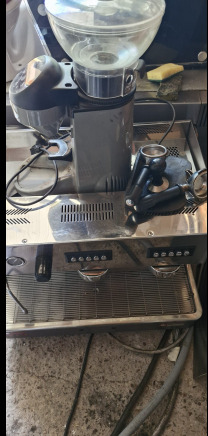 Machine à expresso 2 groupes automatique | Diamant |+MOULIN À CAFÉ - Lebensmittelmaschine: das Bild 1 Machine à expresso 2 groupes automatique | Diamant |+MOULIN À CAFÉ - Lebensmittelmaschine: das Bild 1