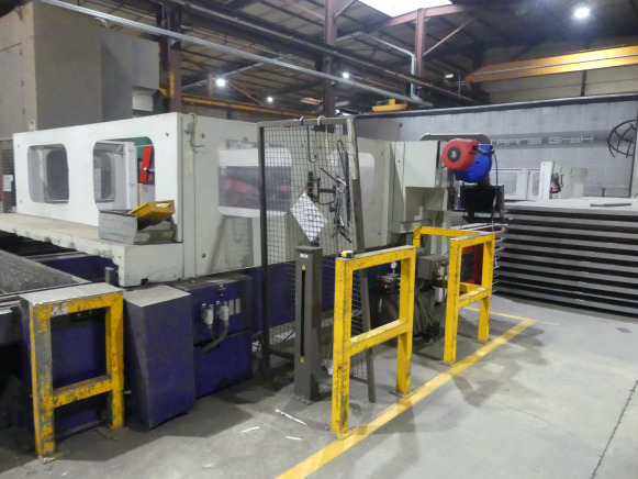 Machine de découpe laser CO² avec refroidisseur et aspiration de fumée Bystronic Bylaser 6000 - Metallbearbeitungsmaschine: das Bild 1 Machine de découpe laser CO² avec refroidisseur et aspiration de fumée Bystronic Bylaser 6000 - Metallbearbeitungsmaschine: das Bild 1