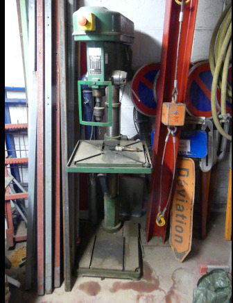 Perceuse sur colonne CH-25 - Metallbearbeitungsmaschine: das Bild 1 Perceuse sur colonne CH-25 - Metallbearbeitungsmaschine: das Bild 1