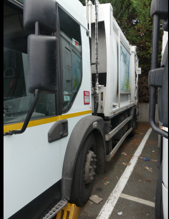 REF:1450 - Camion poubelle Renault Access (2015-119.873 km)(Vin:SEG1932BL6BF21129) - Müllwagen: das Bild 3 REF:1450 - Camion poubelle Renault Access (2015-119.873 km)(Vin:SEG1932BL6BF21129) - Müllwagen: das Bild 3