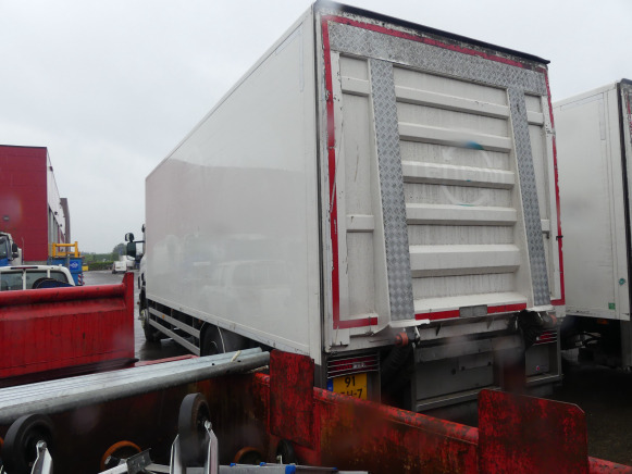 REF:91-BGH-7 - Camion Fourgon Scania (2015-458.857 km) - Koffer LKW: das Bild 3 REF:91-BGH-7 - Camion Fourgon Scania (2015-458.857 km) - Koffer LKW: das Bild 3