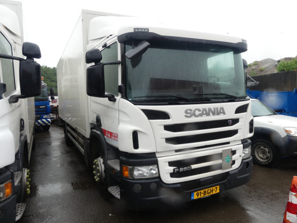 REF:91-BGH-7 - Camion Fourgon Scania (2015-458.857 km) - Koffer LKW: das Bild 2 REF:91-BGH-7 - Camion Fourgon Scania (2015-458.857 km) - Koffer LKW: das Bild 2