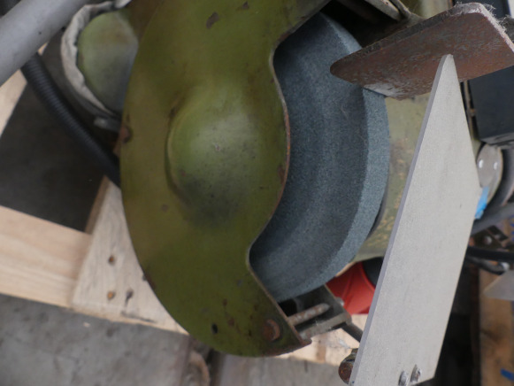 REF:D12 - Touret à meuler double tête - Metallbearbeitungsmaschine: das Bild 3 REF:D12 - Touret à meuler double tête - Metallbearbeitungsmaschine: das Bild 3