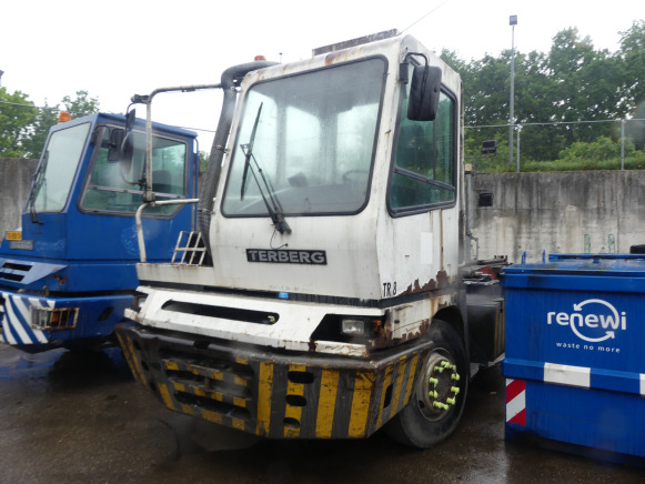REF:TVD-80-D - Camion porte container à chaine Terberg YT222 - Containerwagen/ Wechselfahrgestell LKW: das Bild 1 REF:TVD-80-D - Camion porte container à chaine Terberg YT222 - Containerwagen/ Wechselfahrgestell LKW: das Bild 1