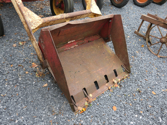 Tracteur agricole avec chargeur frontal David Brown 950( VIN: 950A401320) - Traktor: das Bild 3 Tracteur agricole avec chargeur frontal David Brown 950( VIN: 950A401320) - Traktor: das Bild 3