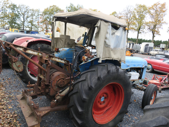Tracteur agricole + treuil Ford Super Major - Traktor: das Bild 3 Tracteur agricole + treuil Ford Super Major - Traktor: das Bild 3