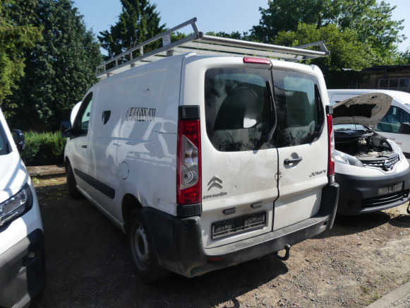Voiture Citroen Jumpy 2015 - Kleintransporter: das Bild 4 Voiture Citroen Jumpy 2015 - Kleintransporter: das Bild 4