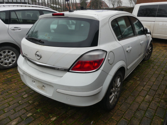 Voiture Opel Astra (2005-150.228 km) - PKW: das Bild 3 Voiture Opel Astra (2005-150.228 km) - PKW: das Bild 3