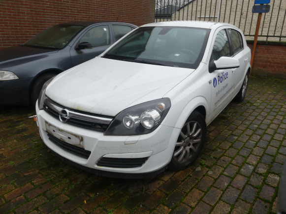 Voiture Opel Astra (2005-150.228 km) - PKW: das Bild 1 Voiture Opel Astra (2005-150.228 km) - PKW: das Bild 1