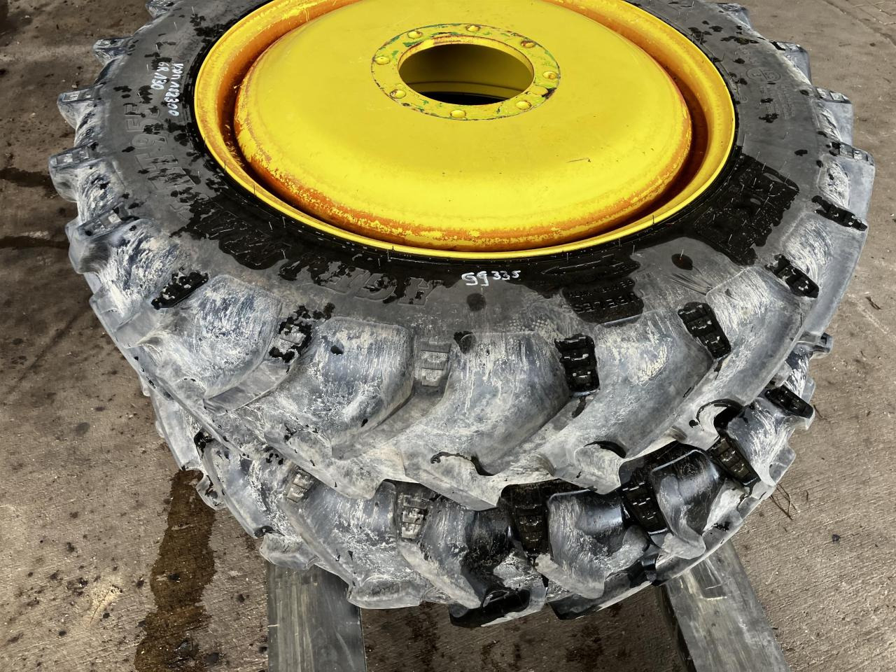 BKT 270/95R32 - Reifen für Landmaschine: das Bild 4 BKT 270/95R32 - Reifen für Landmaschine: das Bild 4