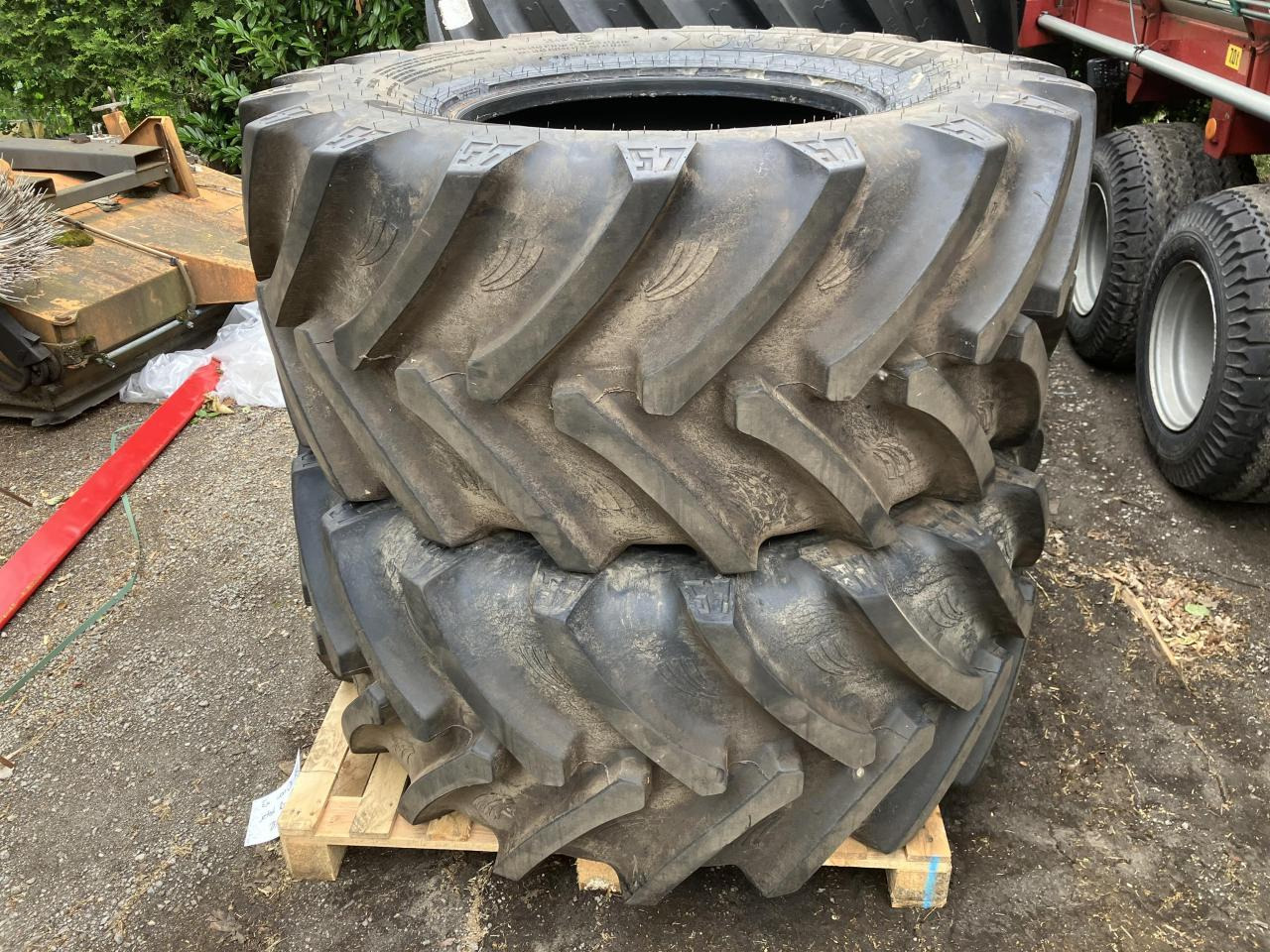 BKT 600/65R28 - Reifen für Landmaschine: das Bild 1 BKT 600/65R28 - Reifen für Landmaschine: das Bild 1