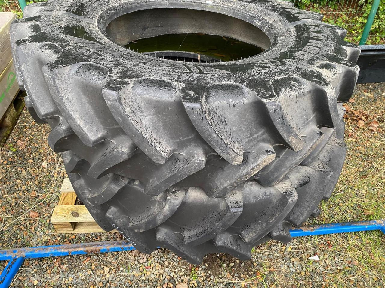 CEAT 420/90R30 - Reifen für Landmaschine: das Bild 2 CEAT 420/90R30 - Reifen für Landmaschine: das Bild 2