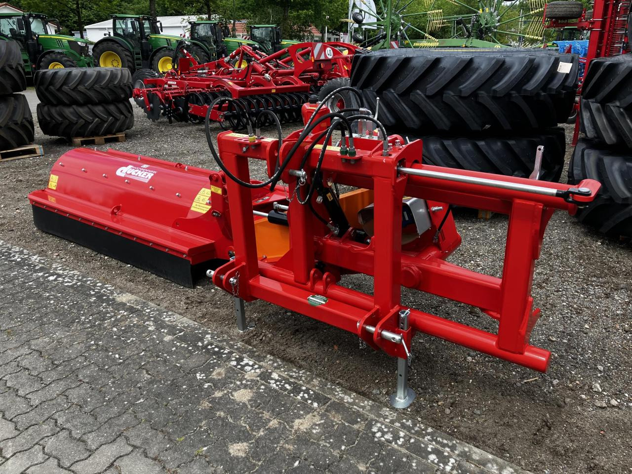Dücker USM-21 - Schlegelmäher: das Bild 1 Dücker USM-21 - Schlegelmäher: das Bild 1