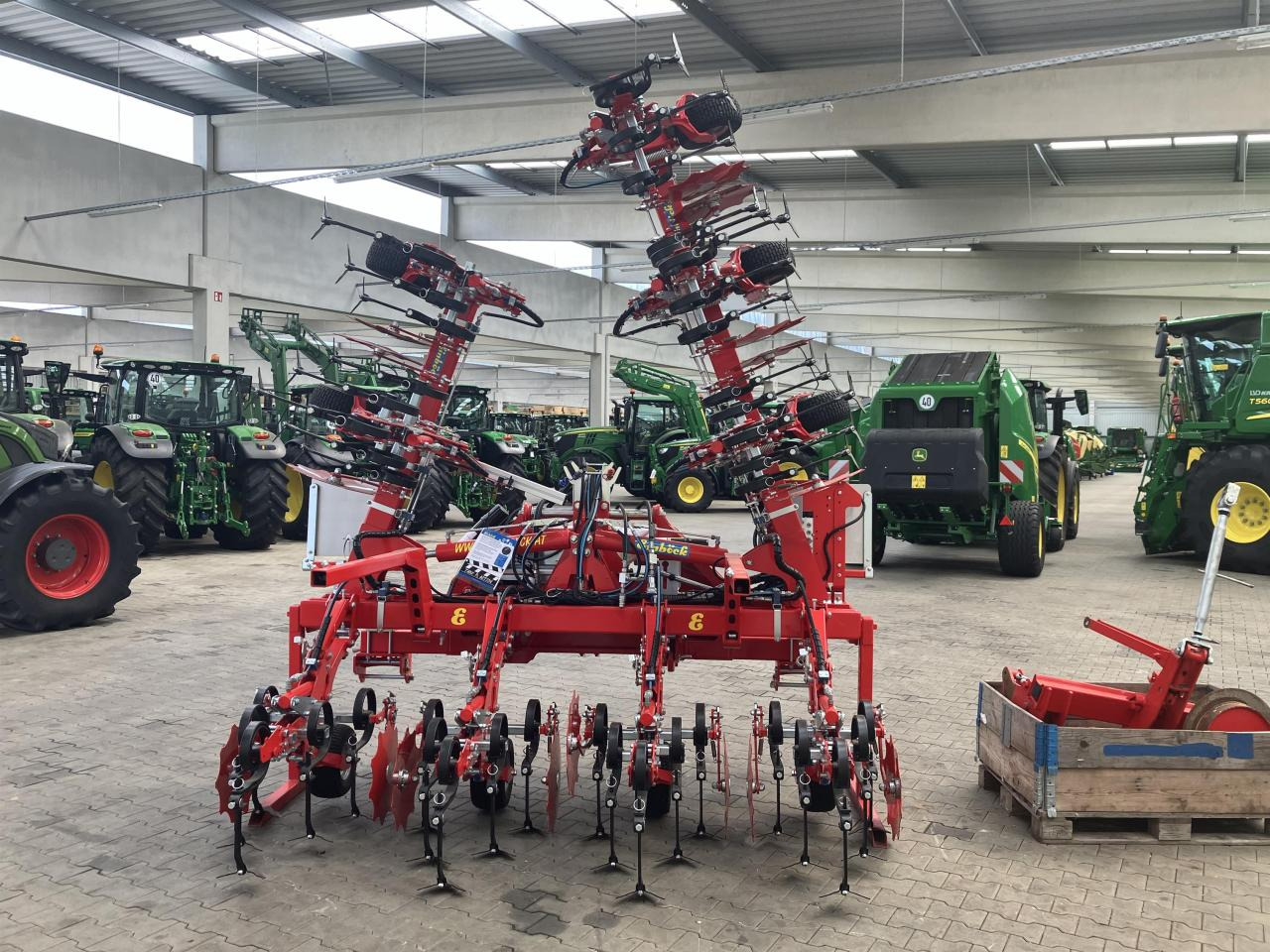 Einböck CHOPSTAR PRIME - Technik für Bodenbearbeitung: das Bild 2 Einböck CHOPSTAR PRIME - Technik für Bodenbearbeitung: das Bild 2